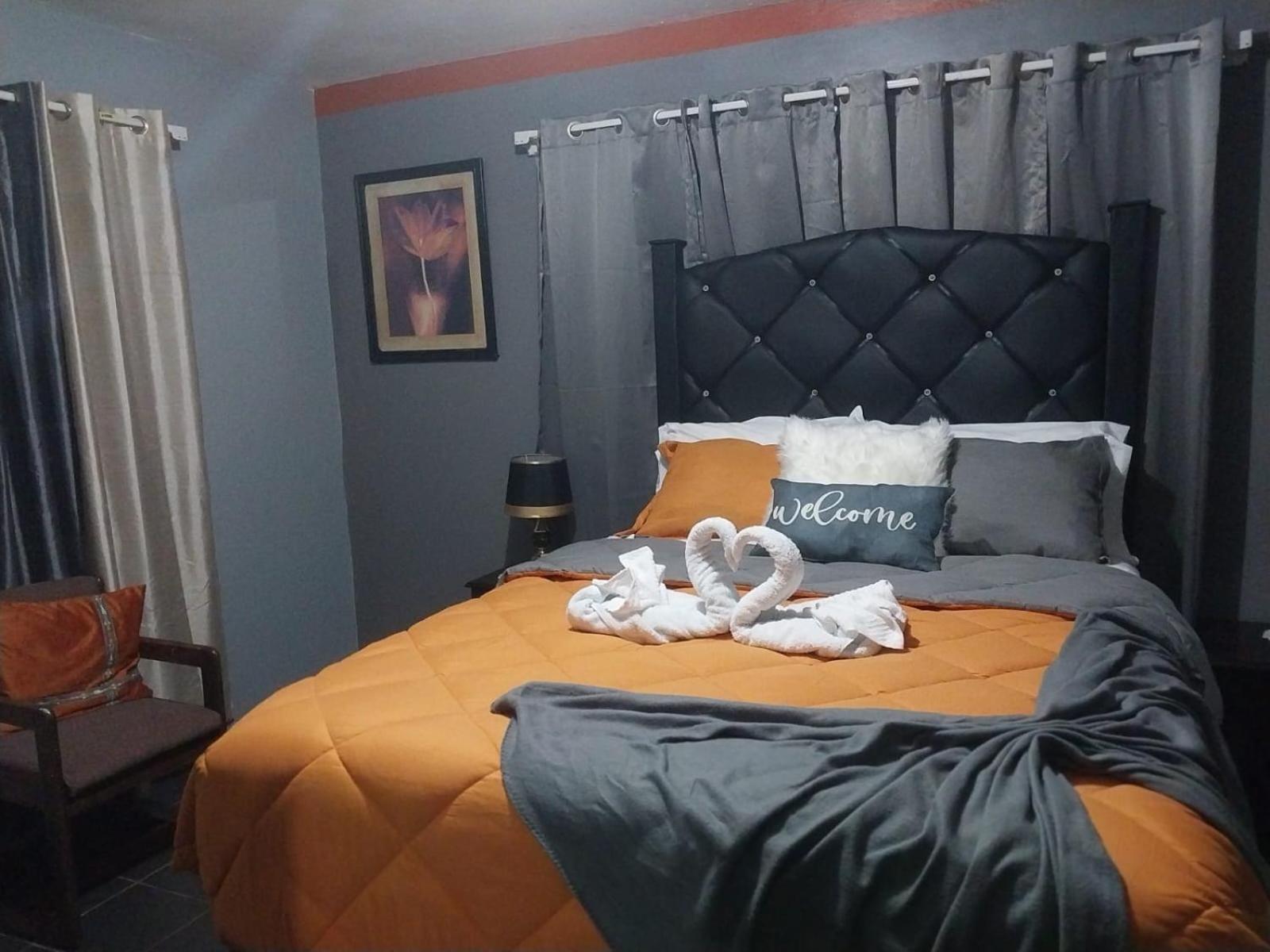 Tashari-Dae Inn Luxury Suite Мандевил Екстериор снимка